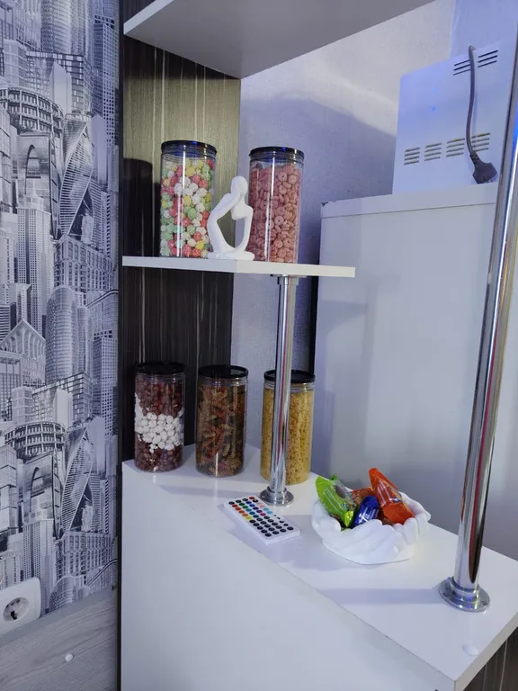 Квартира Апартаменты рядом с озером и открытым бассейном — Красноярск