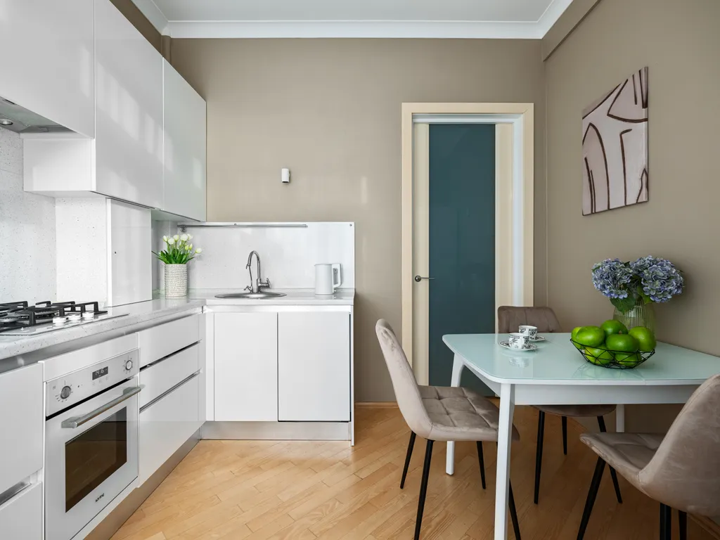 Квартира Видовая трехкомнатная квартира с эркерным балконом — Москва