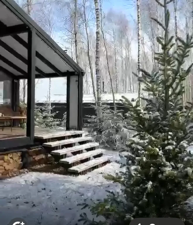 Дом с панорамной сауной, купелью на закрытом лесном участке