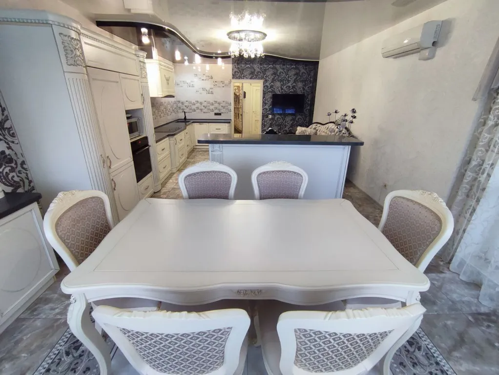 Просторная квартира для большой семьи или компании