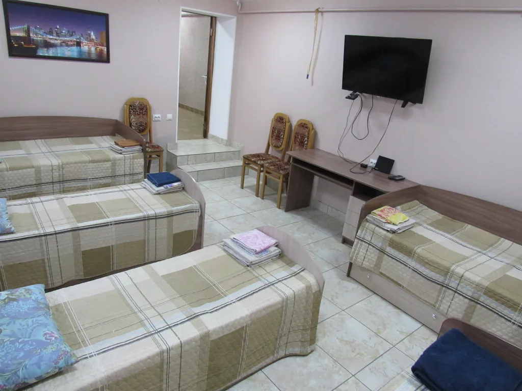 Уютный номер со светлой кухней и беседкой