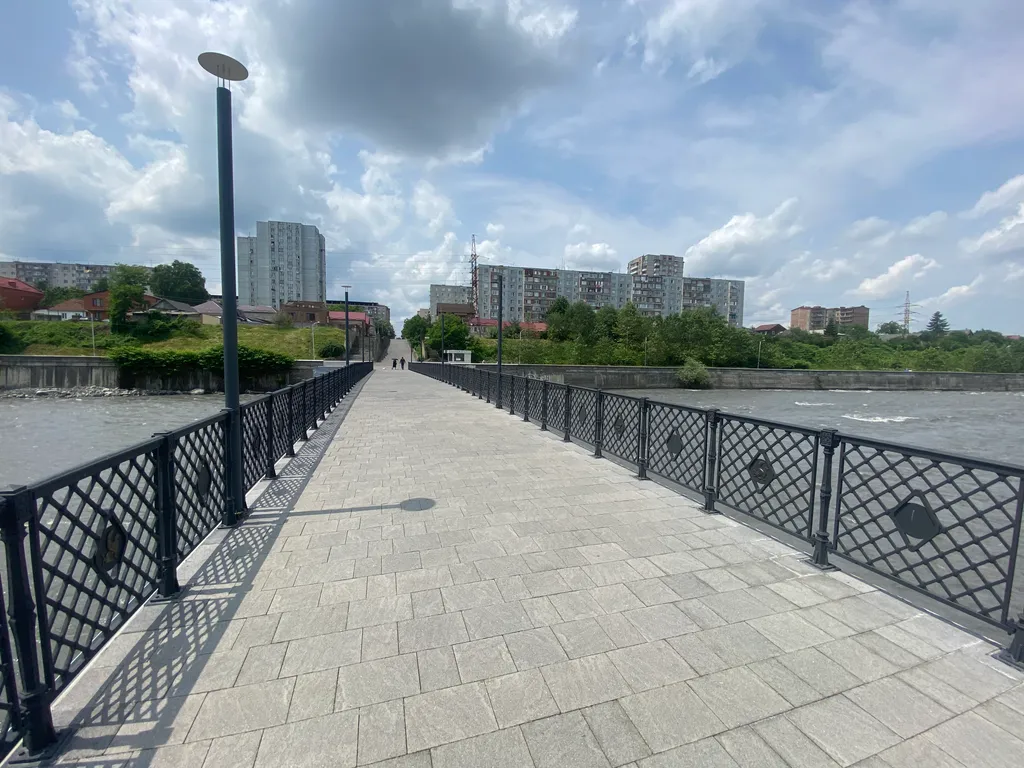 Светлая квартира на набережной