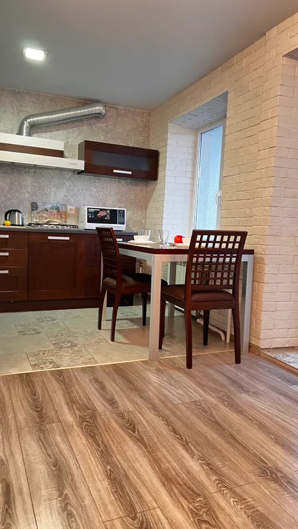 Современные апартаменты с панорамными видами и уютной атмосферой