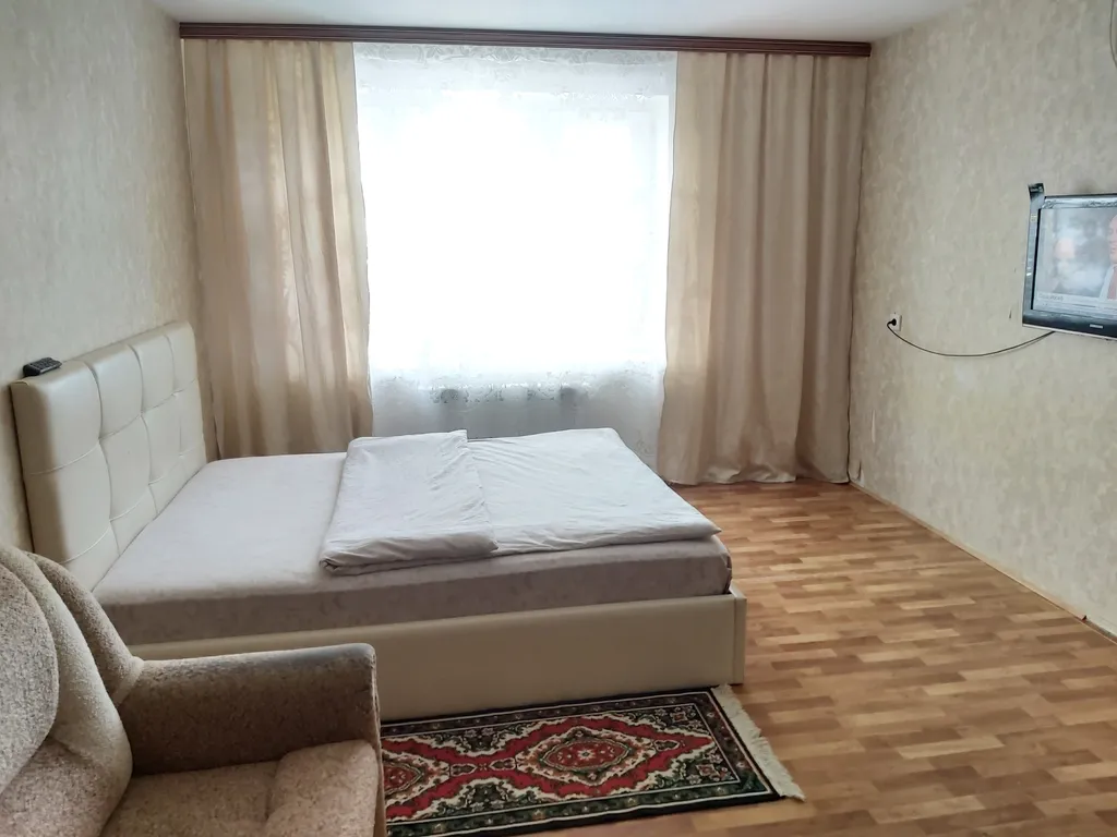 Большая квартира в начале города рядом с автовокзалом и парком