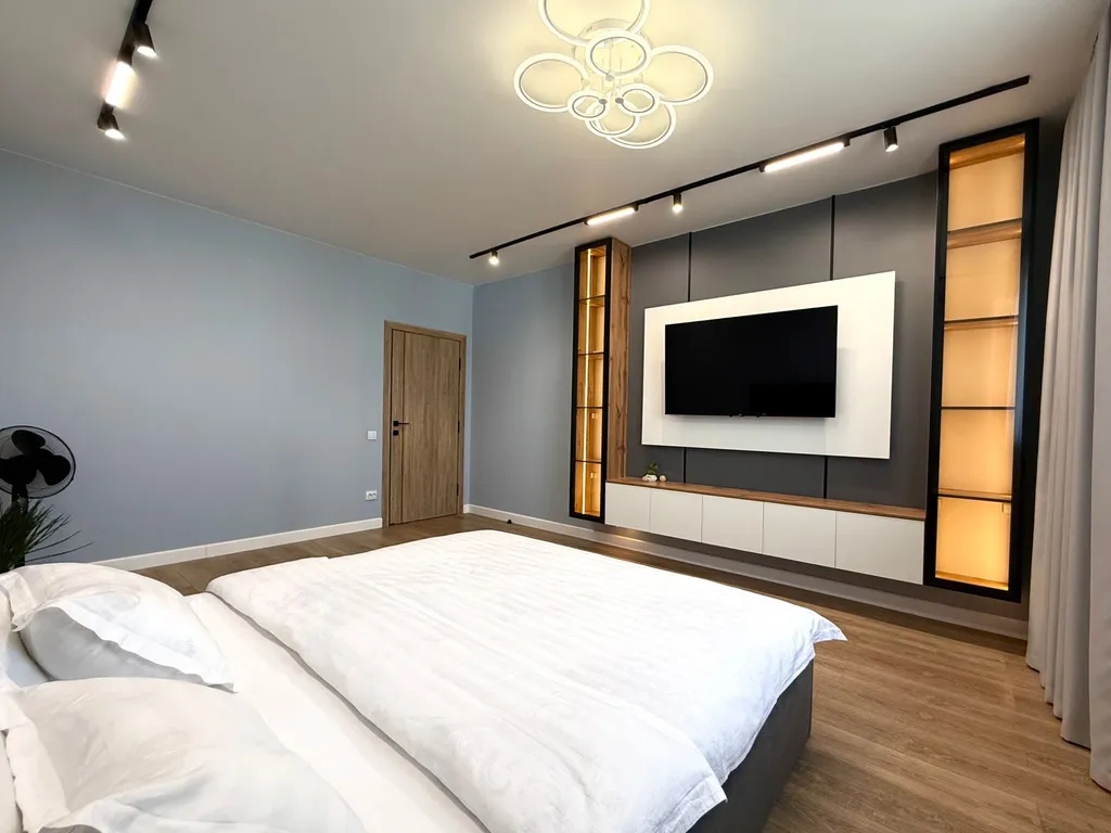 3-х комнатная квартира в ЖК "Раимбек» центр, метро & питьевая вода