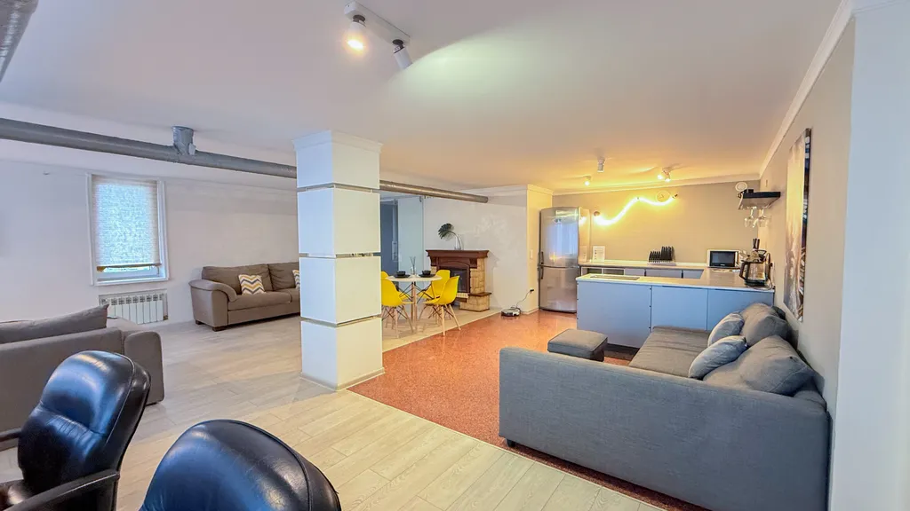 Квартира Апартаменты лофт с джакузи — Екатеринбург