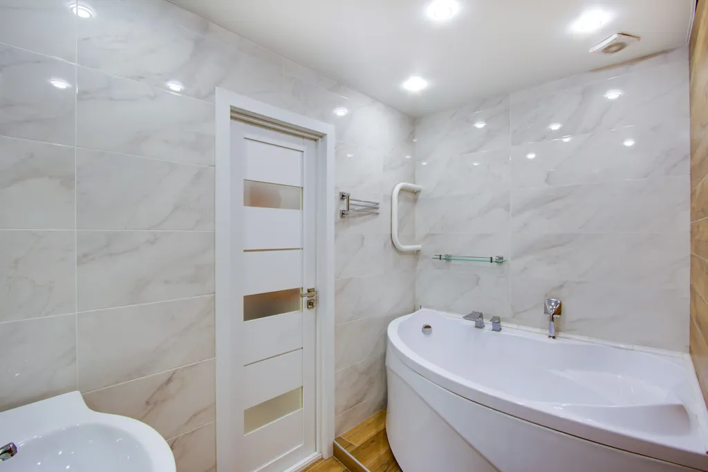 Современная просторная евротрешка в центре