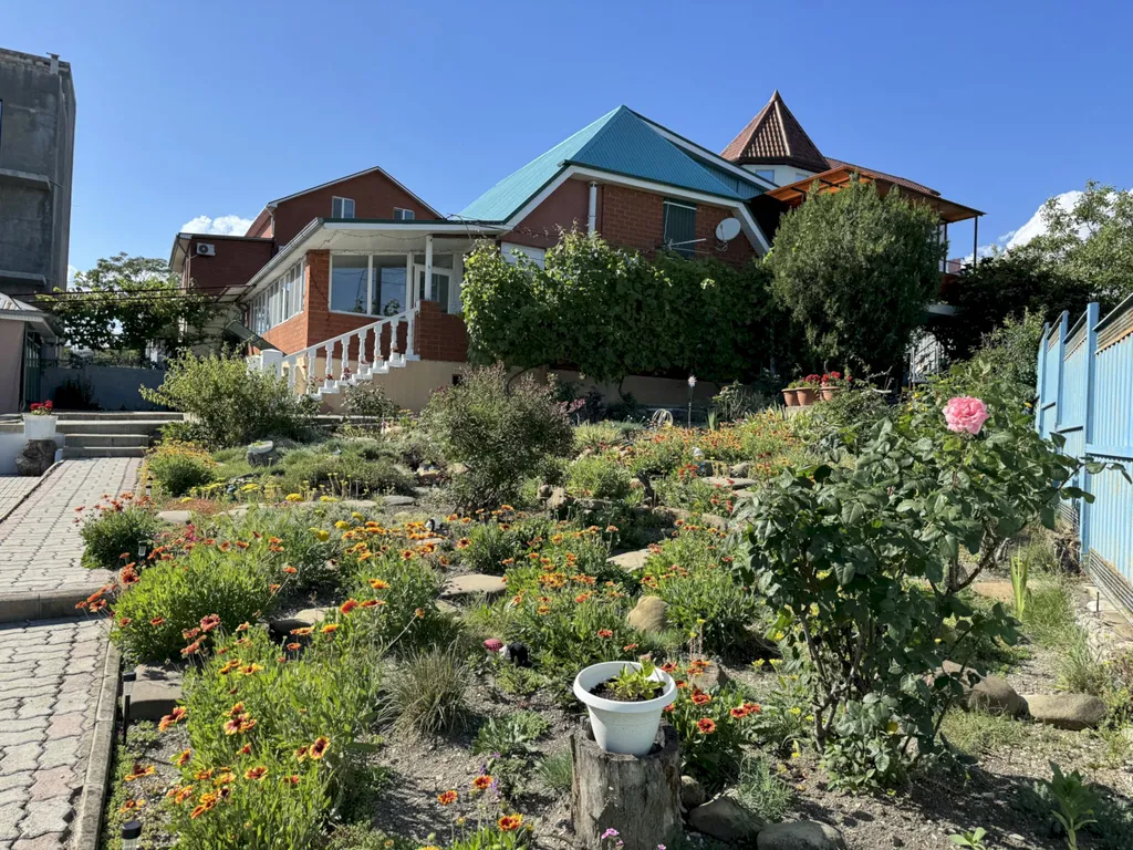 Коттедж Дом в Голубой бухте — Геленджик