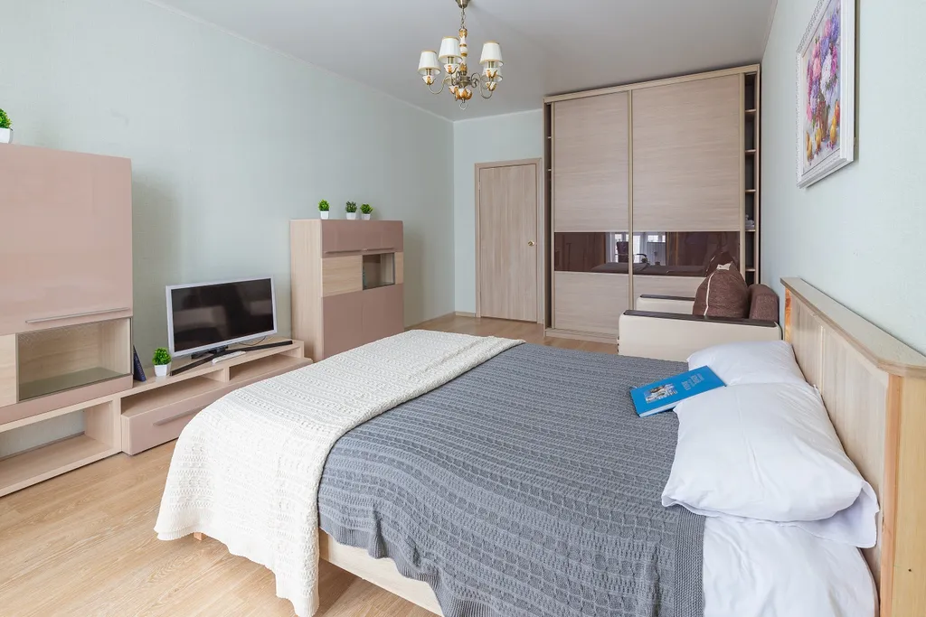 Однокомнатная квартира на Республике, 67