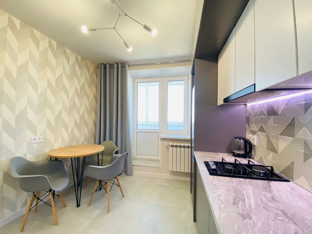 Квартира с новым ремонтом рядом с дворцом спорта Антей