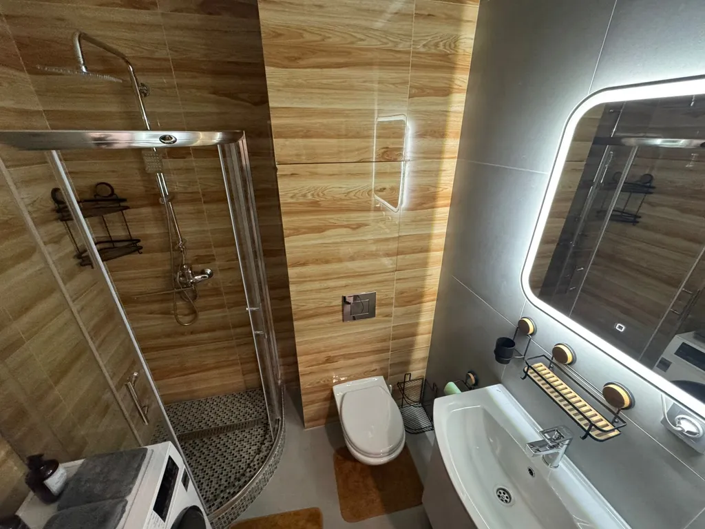 Квартира у Сити-молла с видом на рассвет и горы