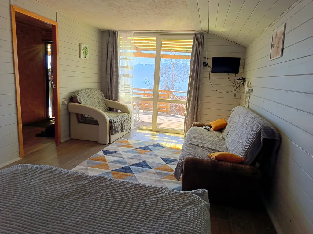 Домик с панорамным видом на Байкал