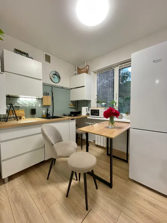 Удобная квартира в расширенном центре — аренда посуточно в Петрозаводск