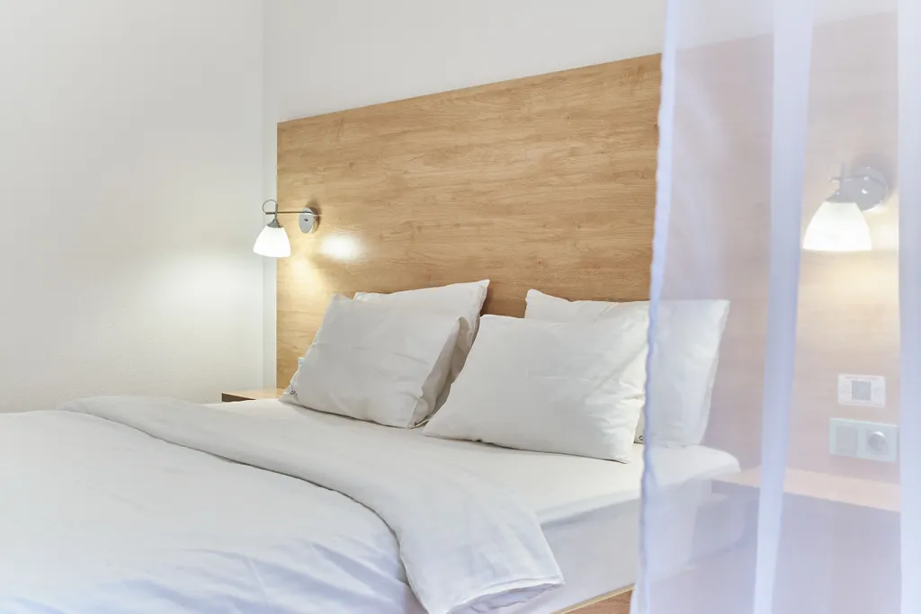 Новый современный апартамент у городского сада