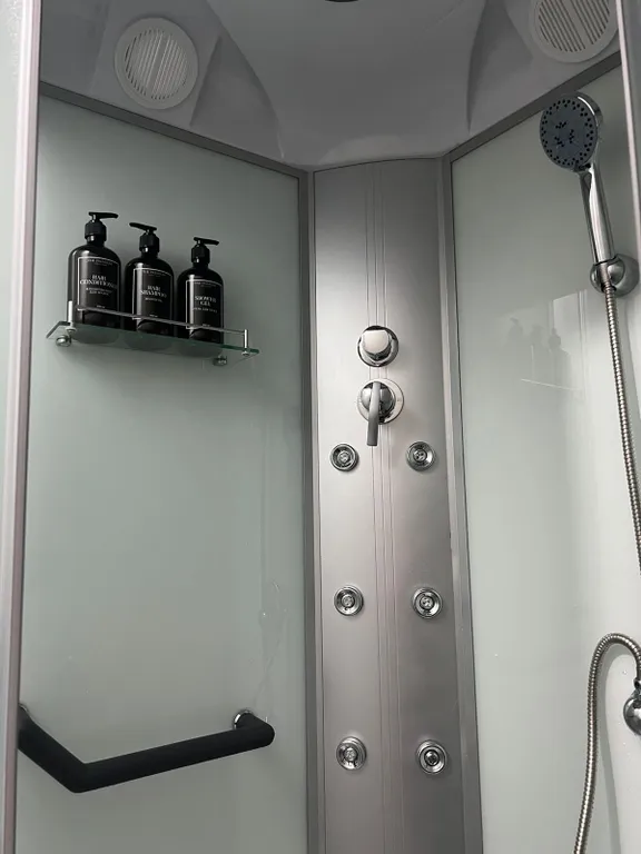 Уютный коттедж в живописной горной долине