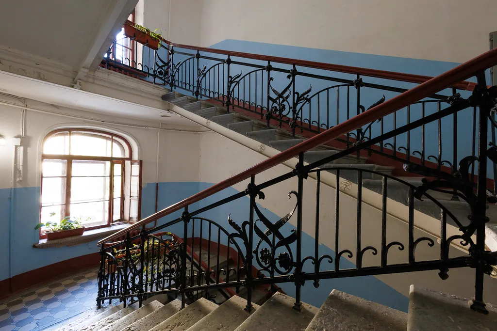 Яркая квартира в стиле диско в сердце Васильевского