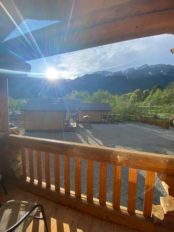 Двухместный страндарт с видом на горы с балконом