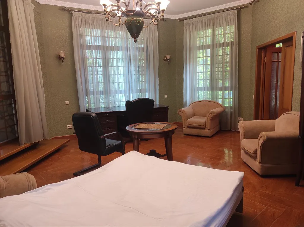 Коттедж Дом с тропическим бассейном, сауной и каминами — Московский