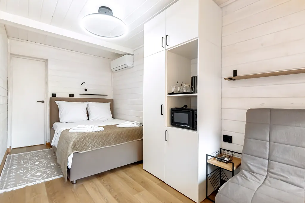 Небольшой домик с видом на Гуамское ущелье