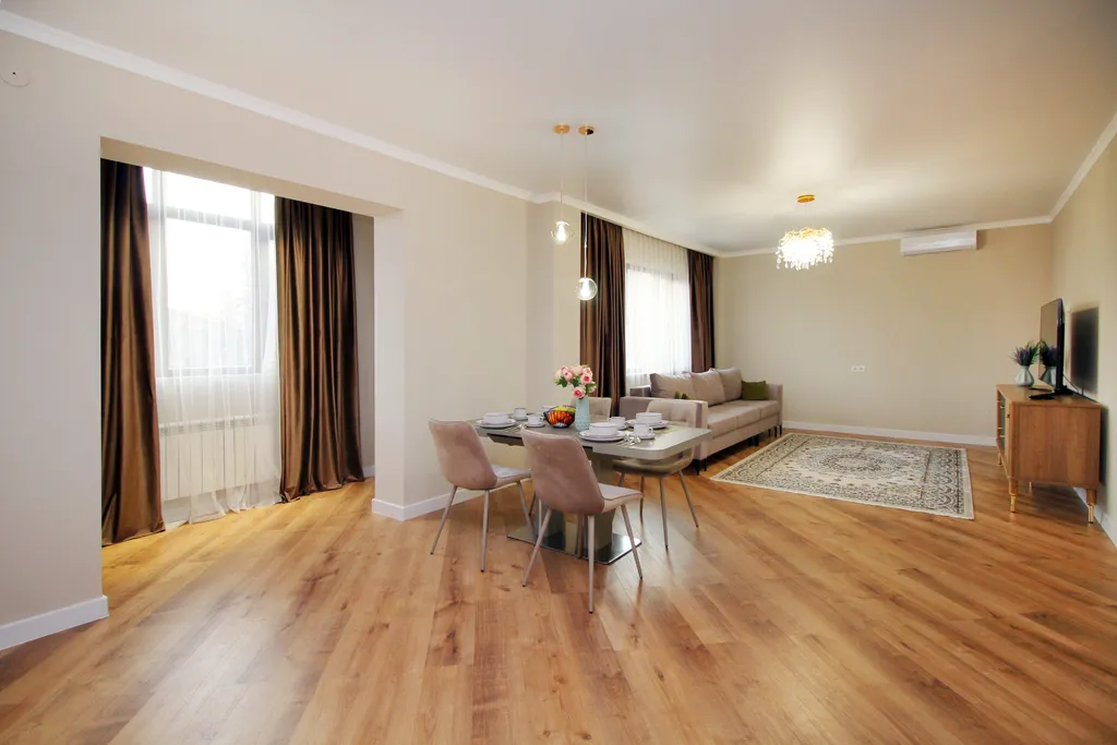 Квартира Elegant and spacious apt — Алматы