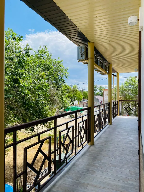 Номер улучшенный с видом во двор разделяемый