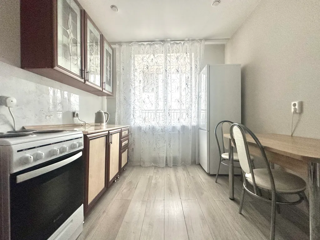 Однушка с большой парковкой