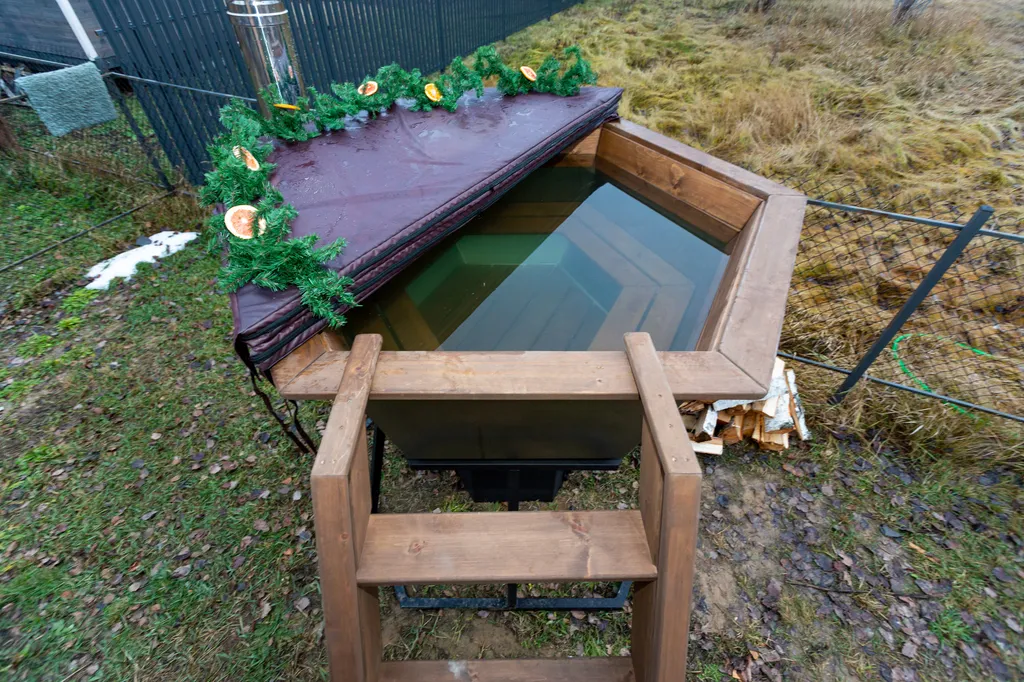 Семейный домик с финской сауной у леса