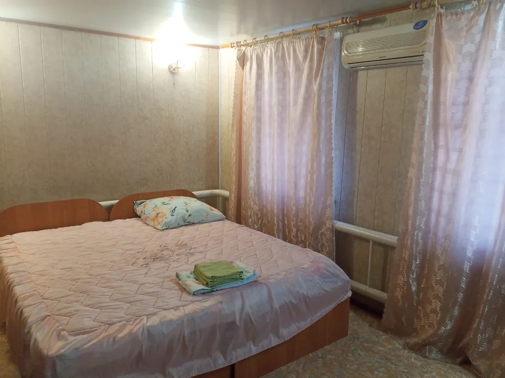 Уютный коттедж с беседкой для отдыха