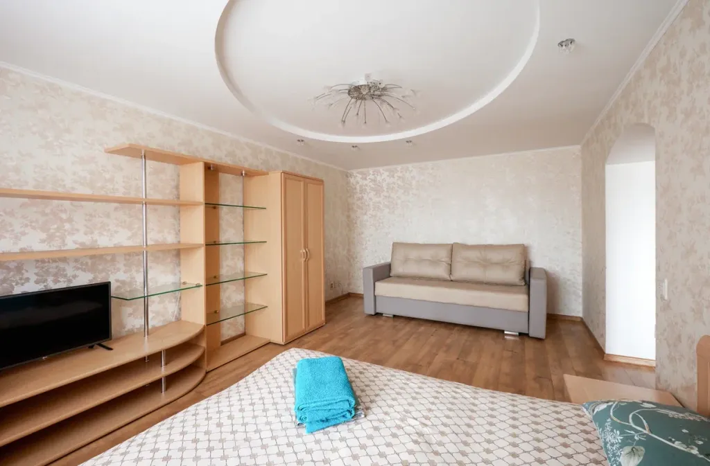 Большой 1-комнатной квартиры с видом на парк и реку