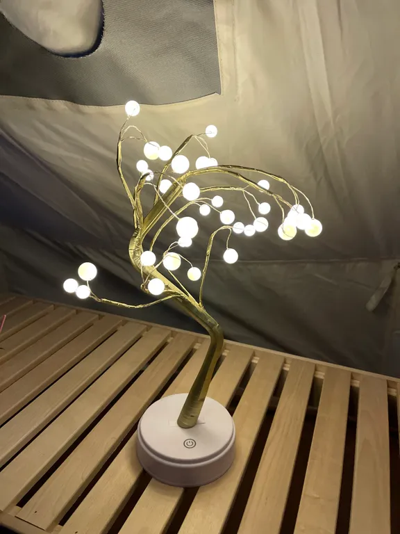 Уединенный шатер Романтика в лесу на берегу озера