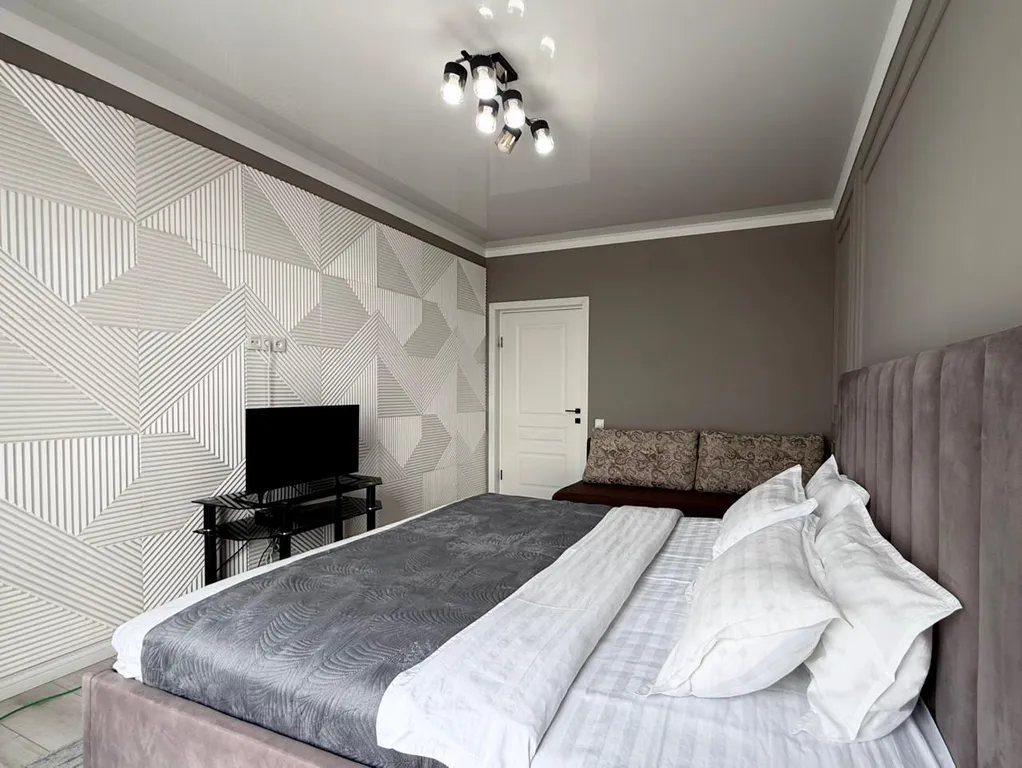 Квартира в ЖК «Раимбек» центр, рядом с метро и питьевой водой подарок