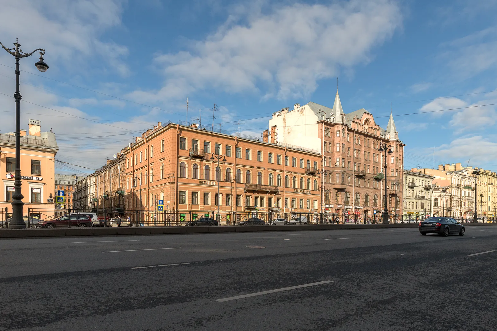 Двухуровневая студия в центре для 4 гостей, Санкт-Петербург, Лиговский  проспект, 55/4, к 1, объявление 579579 — Суточно.ру