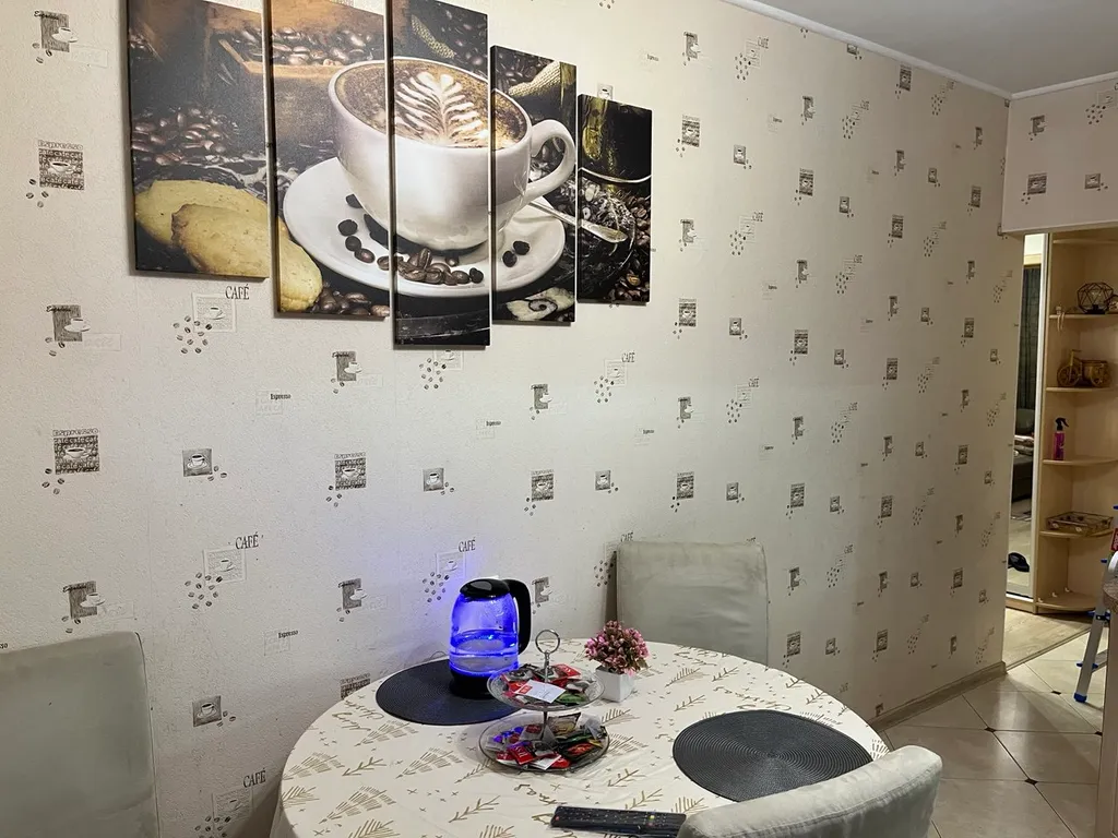 Большая тёплая уютная квартира с тремя отдельными комнатами и лоджией