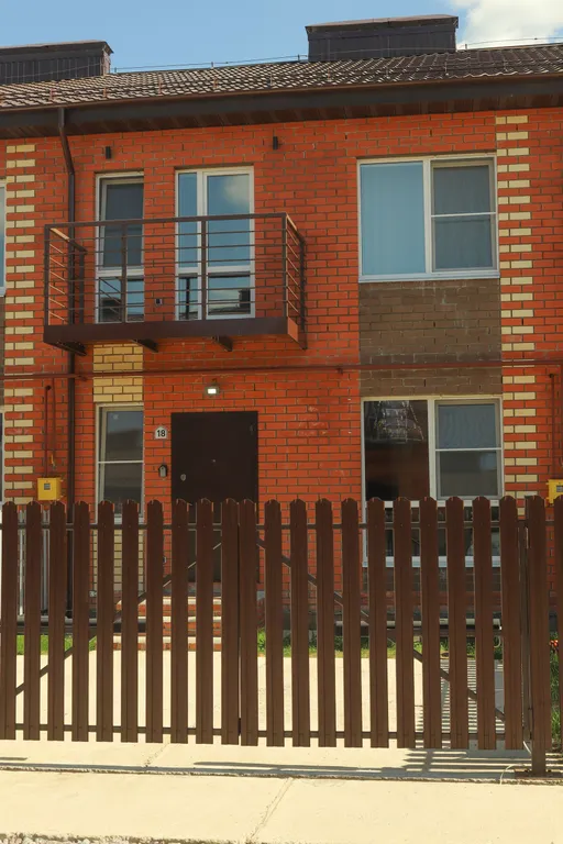 Квартира с придомовой территорией