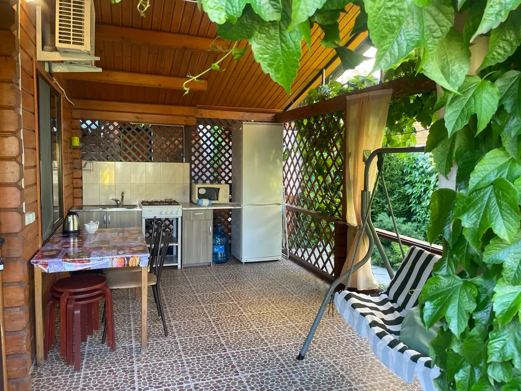 Коттедж Коттедж с террасой у моря — Кучугуры