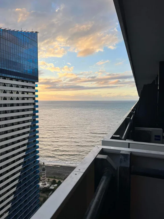 Квартира в новостройке с потрясающим видом на море