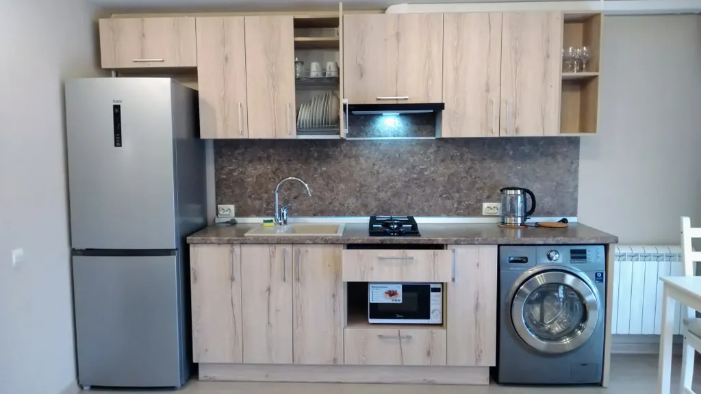 Квартира Квартира Уютная студия с видом на ж/д вокзал Адлер — Адлер