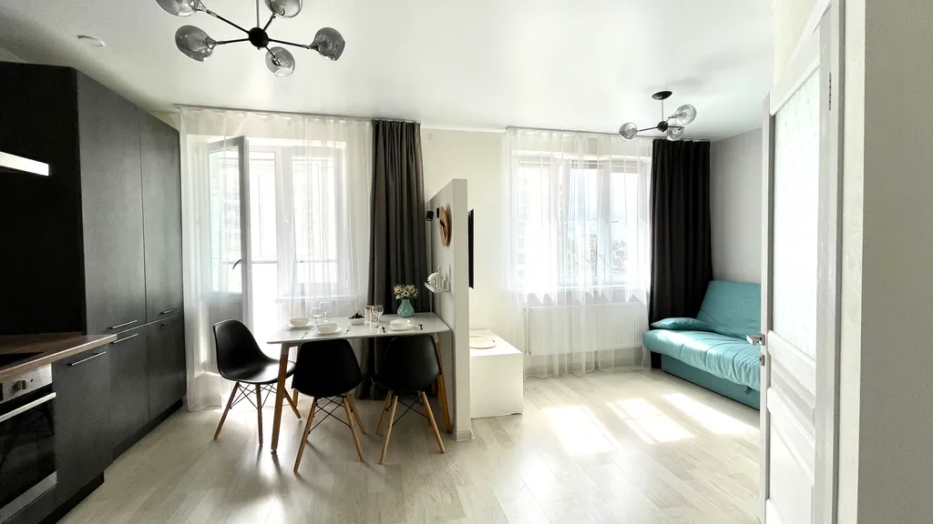 Квартира с дизайнерским ремонтом и кондиционером в центре города