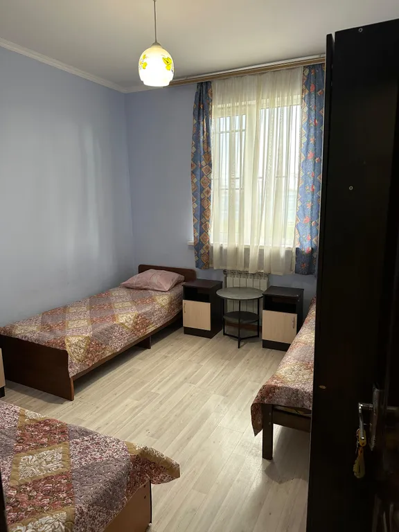 Квартира Квартира Комфортабельный номер в уютном гостевом доме в самом центре Сириуса — Сочи