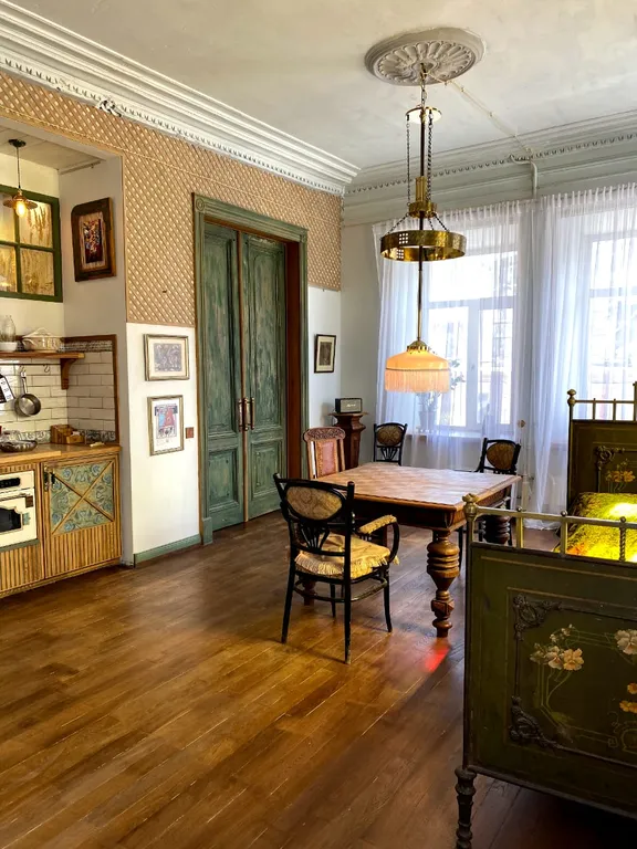 Квартира с витражом