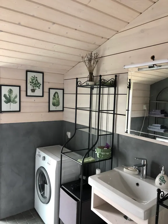 Коттедж Дом на прилесном участке в окружении реки — Горки