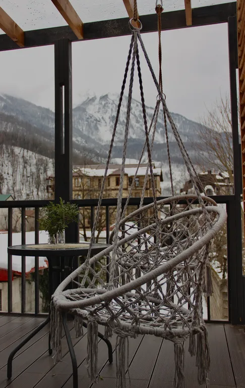 Уютный домик-студия с видом на горы