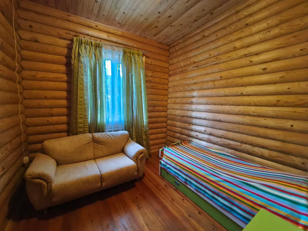 Эко-сруб у озер с сибирским чаном