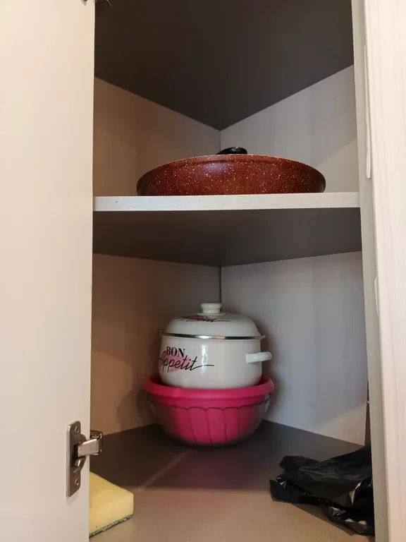 Уютная квартира студия в новом доме в центре города