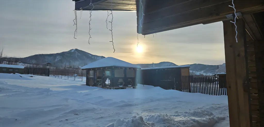 Уютный дом из кедрового бруса с видом на горы