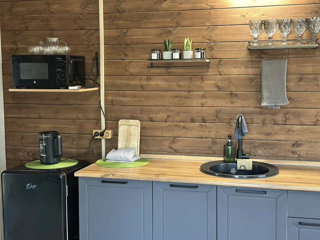 Современный дом с баней и чаном