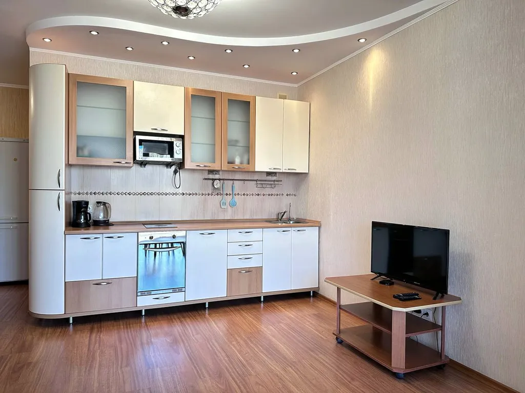 2-комнатная квартира на Молодежном рядом с Ледовой ареной