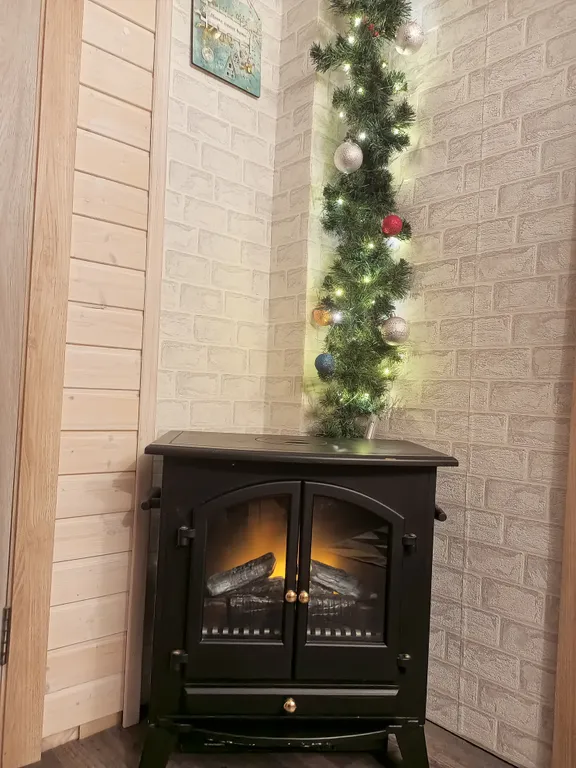 Уютный зимний дом со всеми удобствами рядом с лесом