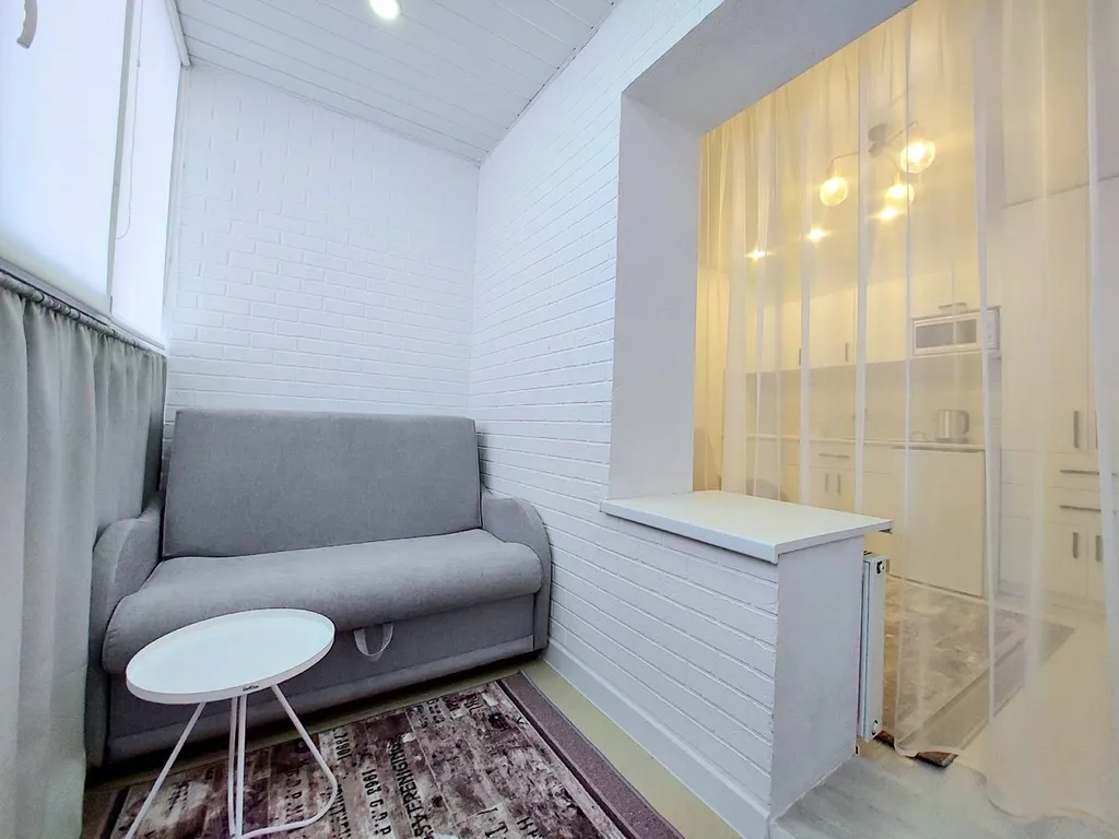 Новая студия с панорамным балконом в Новом городе у парка Прибрежный