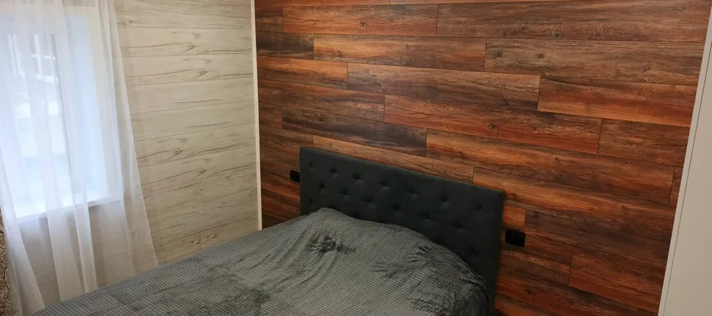 Срубовой дом на берегу Волги